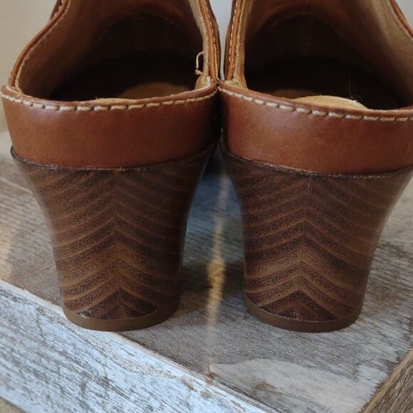 👍 Clark's Mules Size 6.5. A14 - Picture 2 of 6